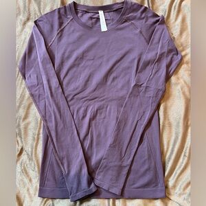 Athleta Momentum long sleeve top. Purple, size XS.